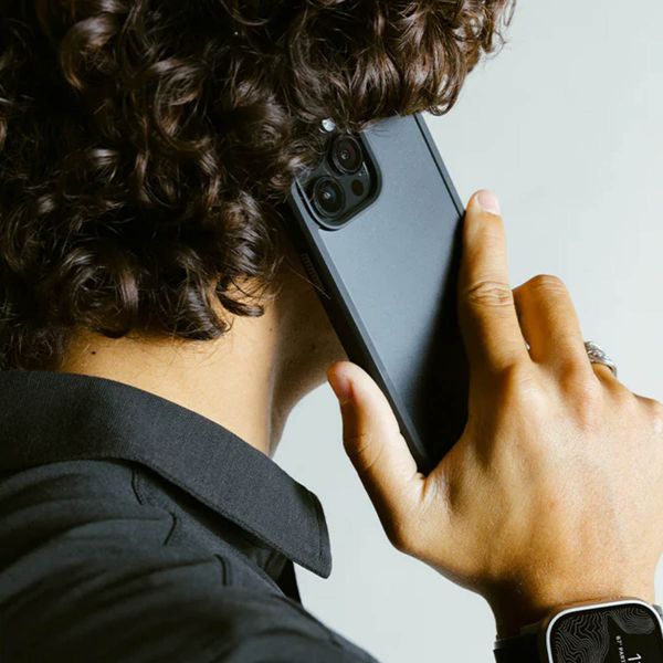 Nomad Rugged Case Apple iPhone 15 - Schwarz