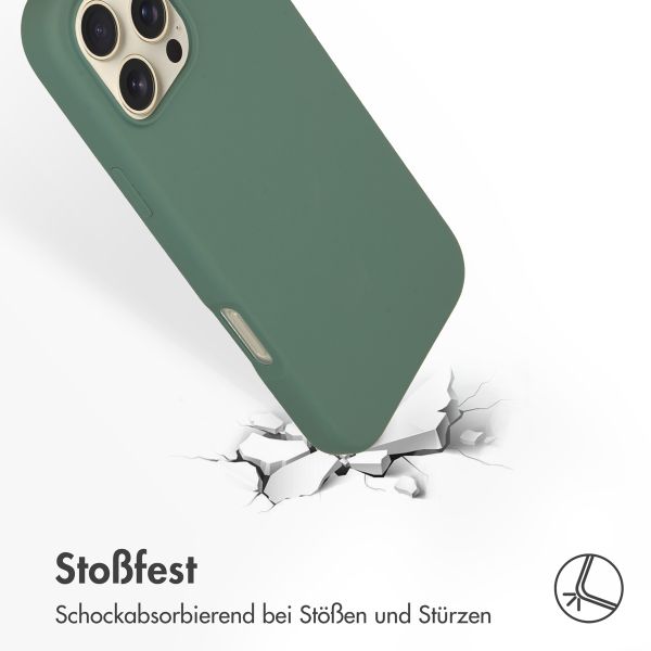Accezz Liquid Silikoncase mit MagSafe für das Apple iPhone 16 Pro Max - Dunkelgrün