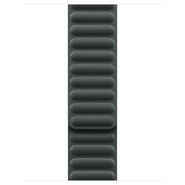 Apple Armband mit Magnetverschluss FineWoven für die Apple Watch Series 1-9 / SE - 38/40/41 mm / Series 10 - 42 mm - Größe M/L - Evergreen