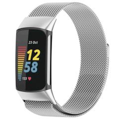 imoshion Mailändische Magnetarmband für das Fitbit Charge 5 / Charge 6 - Größe M - Silber