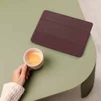 imoshion Trifold Klapphülle Apple iPad Air 11 Zoll (2026) M4 / (2025) M3 / (2024) M2 / Air 5 (2022) / Air 4 (2020) - Bordeaux
