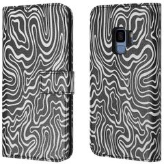 imoshion Design Klapphülle Samsung Galaxy S9 - Black And White