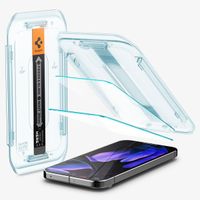 Spigen GLAStR Fit Displayschutzfolie 2er-Pack + Applicator Google Pixel 9 Pro XL / 10 Pro XL