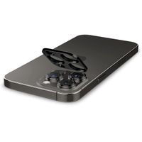 Spigen GLAStR Kameraprotektor aus Glas 2er-Pack für das Apple iPhone 14 Pro / 14 Pro Max - Schwarz