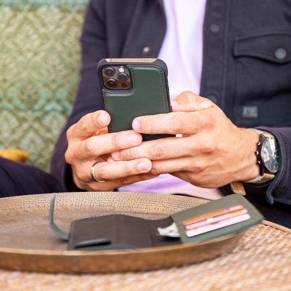 Accezz Premium Leather 2 in 1 Wallet Bookcase Samsung Galaxy A54 (5G) - Grün