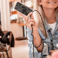 imoshion Design Hülle mit Band für das Huawei P30 Pro - Black Graphic