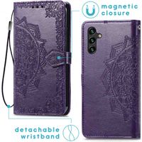 imoshion Mandala Klapphülle Samsung Galaxy A13 (5G) / A04s - Violett