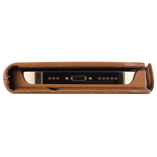 dbramante1928 Copenhagen Klapphülle Apple iPhone 15 Pro - Braun