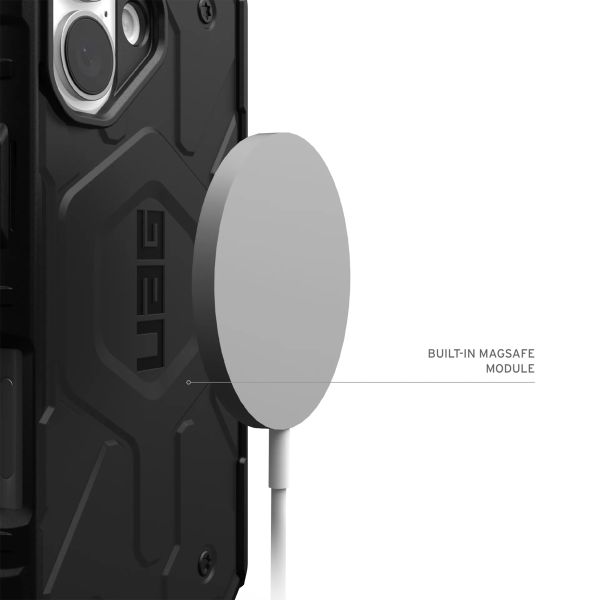 UAG Pathfinder Case MagSafe für das iPhone 16 Plus - Black