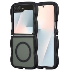 Selencia Wavy Backcover mit MagSafe Samsung Galaxy Z Flip 7 - Schwarz