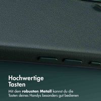 Accezz MagSafe Leather Backcover für das Apple iPhone 16 - Cedar Green