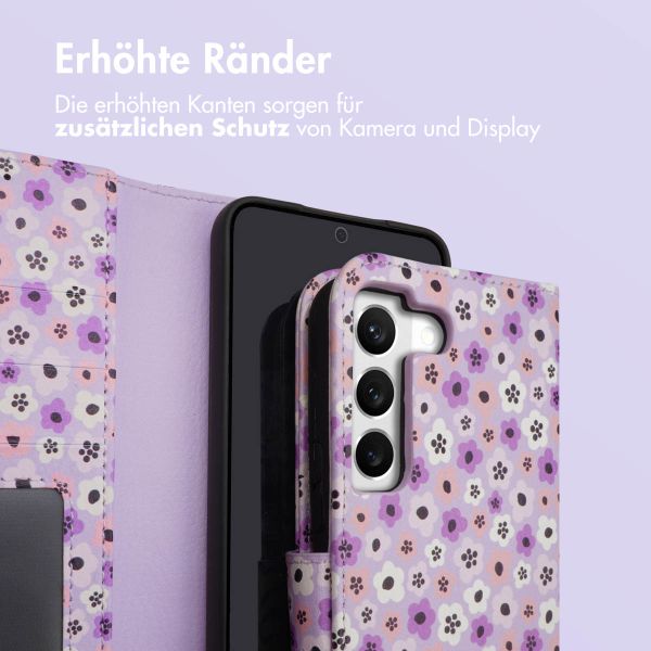 imoshion ﻿Design Klapphülle für das Samsung Galaxy S22 - Purple Flowers