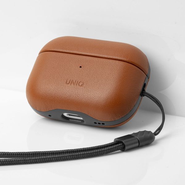 Uniq Terra Echtleder-Hülle für Apple AirPods Pro 2 - Toffee Brown