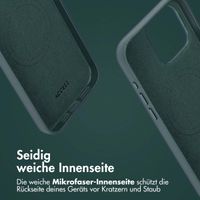 Accezz 2-in-1 Klapphülle aus Leder mit MagSafe für das iPhone 15 Pro Max - Cedar Green