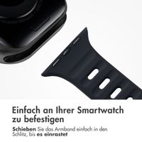 imoshion Active Sport Silikonarmband für die Apple Watch Series 1-9 / SE (38/40/41 mm) | Series 10 (42 mm) - Schwarz