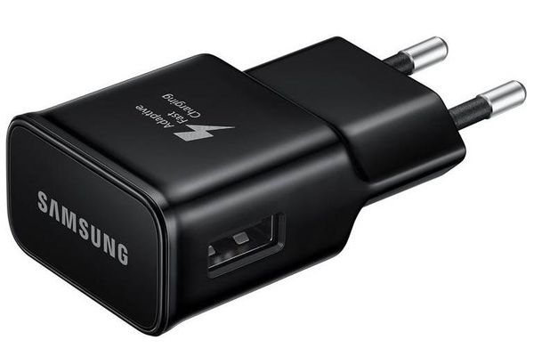 Samsung Fast Charging Adapter 15W + USB-C auf USB-Kabel