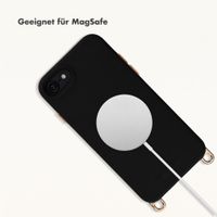 Selencia Rivièra Backcover mit MagSafe mit abnehmbaren Haken Apple iPhone SE (2022 / 2020) / 8 / 7 / 6(s) - Velvet Black