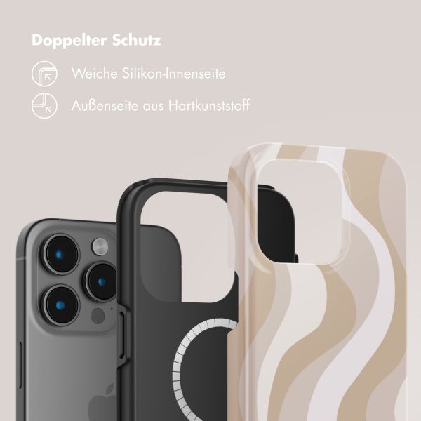 Selencia Vivid Tough Back Cover mit MagSafe für das iPhone 15 Pro Max - Desert Waves Beige