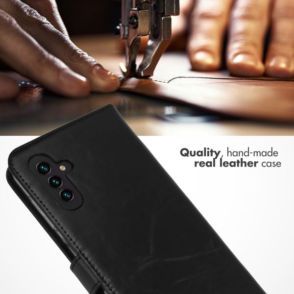 Selencia Echtleder Klapphülle Samsung Galaxy A13 (5G) / A04s - Schwarz