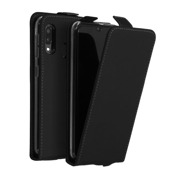 Accezz Flip Case Schwarz für das Samsung Galaxy A20e