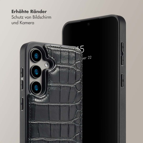 Selencia Nova Croco Back Cover mit Band und Kartenfach für das Samsung Galaxy S24 - Black