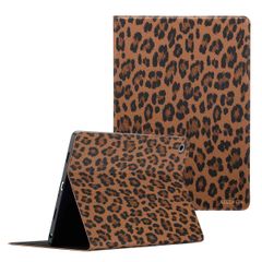 Selencia Sabi Klapphülle mit Leopardenmuster Samsung Galaxy Tab A9 Plus - Mocha Brown