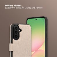 Selencia Riva Bookcase mit MagSafe und Handgelenkband Samsung Galaxy A57 (5G) - Beige