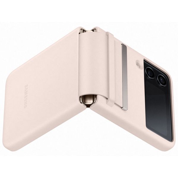 Samsung Original Leather Backcover für das Galaxy Z Flip 4 - Peach