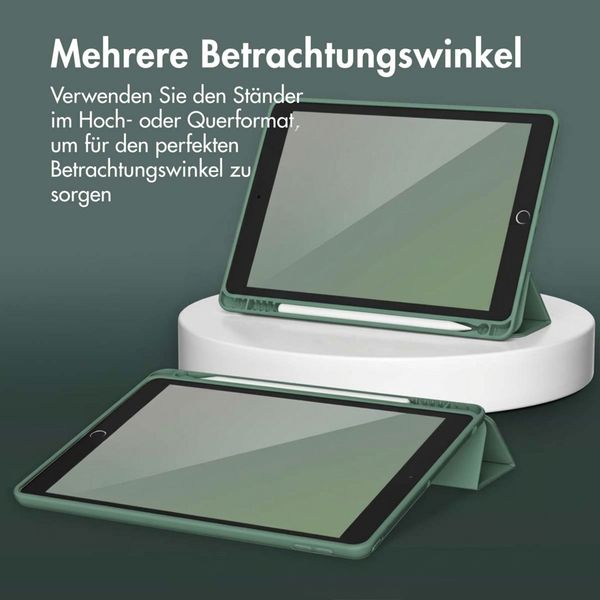 Accezz Smarte Klapphülle aus Silikon Apple iPad 6 (2018) 9.7 Zoll / iPad 5 (2017) 9.7 Zoll - Dunkelgrün