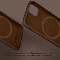 Accezz Liquid Silikoncase mit MagSafe für das iPhone 16 - New Tea Brown