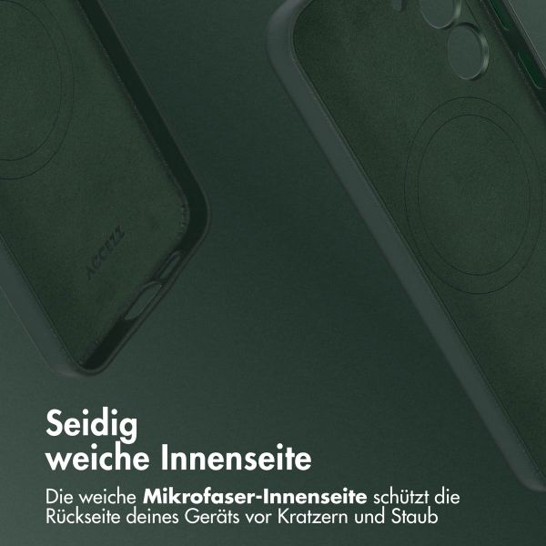 Accezz MagSafe Leather Backcover für das Samsung Galaxy S24 Plus - Cedar Green