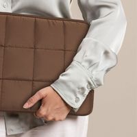Selencia Puffy Laptop Hülle 13-14 Zoll - Laptop Sleeve - Mocha Brown