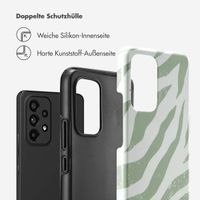 Selencia Vivid Tough Back Cover für das Samsung Galaxy A53 - Colorful Zebra Sage Green