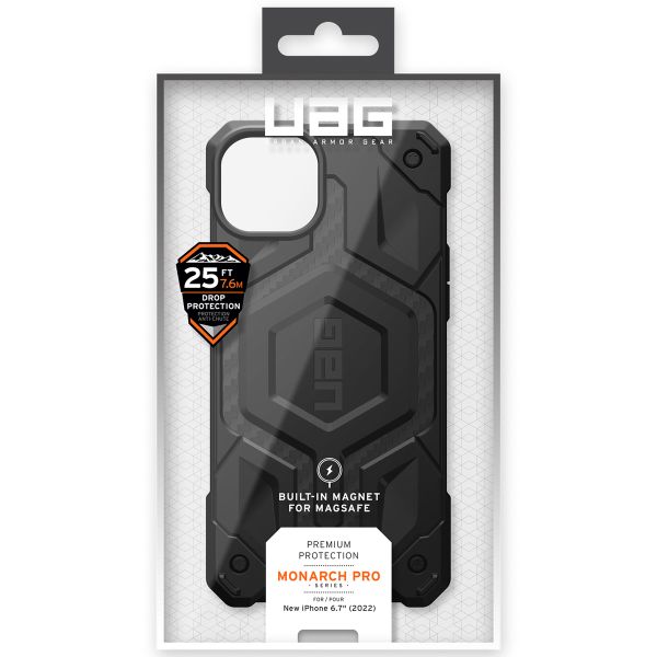 UAG Monarch Backcover MagSafe für das iPhone 14 Plus - Carbon Fiber