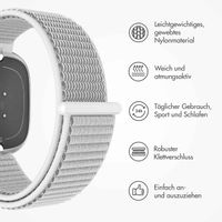 imoshion Nylonarmband für das  Fitbit Versa 4/ 3 / Sense (2) - Grau