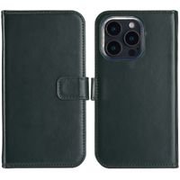 Selencia Echtleder Klapphülle für das Apple iPhone 16 Pro Max - Grün