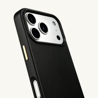 Selencia Rivièra Backcover mit MagSafe mit abnehmbaren Haken Apple iPhone 17 Pro - Velvet Black