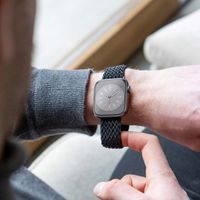 imoshion Elastische Nylonarmband für das Apple Watch Series 1 bis 9 / SE (38/40/41 mm) | Series 10 (42 mm) - Schwarz