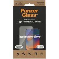 PanzerGlass Ultra-Wide Fit Antibakterieller Displayschutz mit Applikator für das iPhone 14 Pro Max