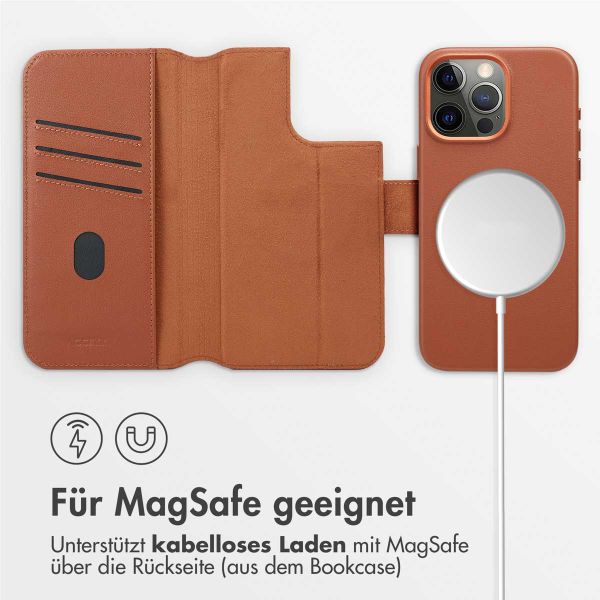 Accezz 2-in-1 Klapphülle aus Leder mit MagSafe für das iPhone 15 Pro Max - Sienna Brown