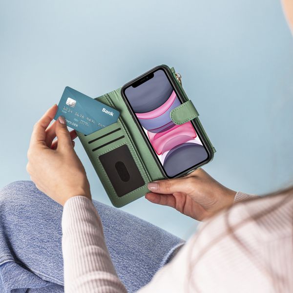 imoshion Luxuriöse Portemonnaie-Klapphülle iPhone SE (2022 / 2020) 8 / 7 - Grün
