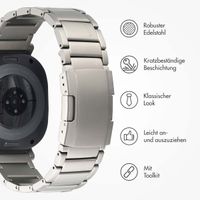 Accezz Mattes Titanstahlarmband für das Samsung Galaxy Watch Ultra (2024/2025) - Silber