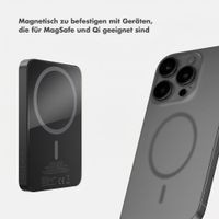 Selencia Vivid Powerbank 5.000 mAh - MagSafe und Qi - Black / Midnight Blossom