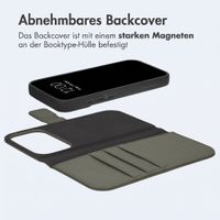 imoshion Herausnehmbare 2-in-1 Luxus-Bookcase Apple iPhone 18 Pro / 17 Pro - Grün