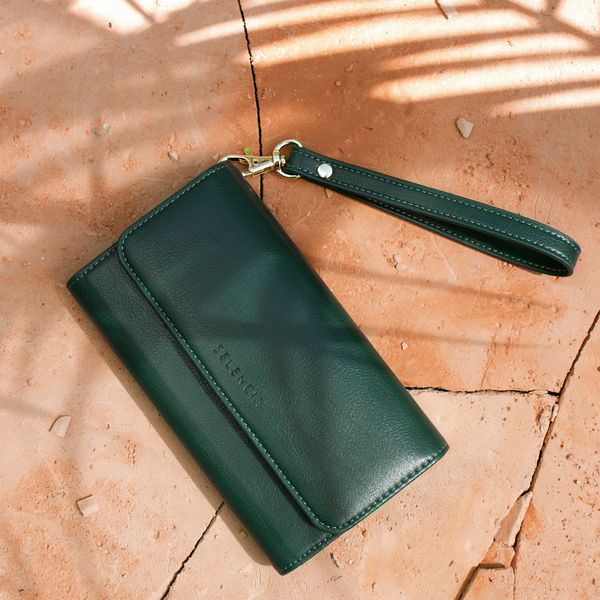 Selencia Eny Clutch Klapphülle mit herausnehmbarem Backcover iPhone 8 / 7 / 6(s)