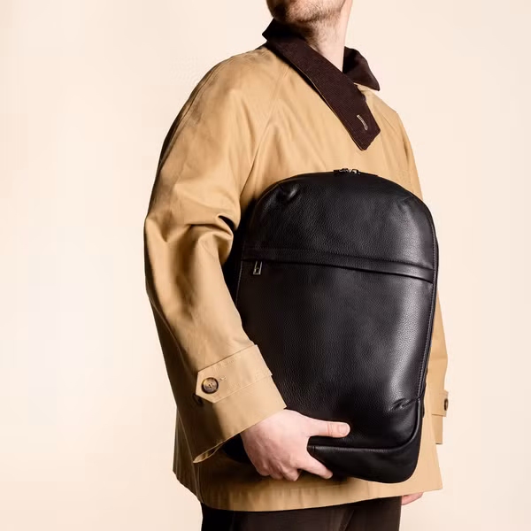 Accezz Leather Laptop Rucksack 16 Zoll - Schwarz