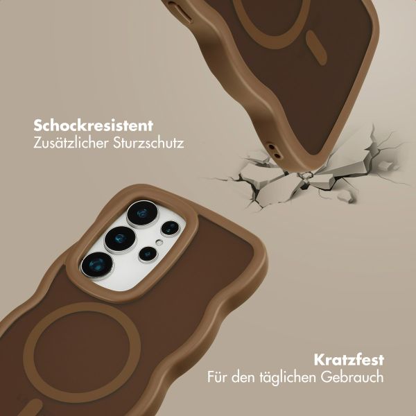 Selencia Wavy Backcover mit MagSafe Samsung Galaxy S25 Ultra - Mocha Brown