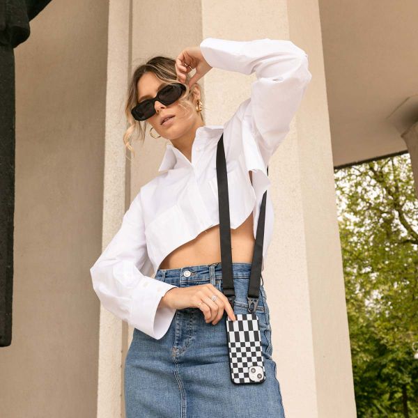 Selencia SilikonHülle design mit abnehmbarem Band Apple iPhone 14 Plus - Irregular Check Black