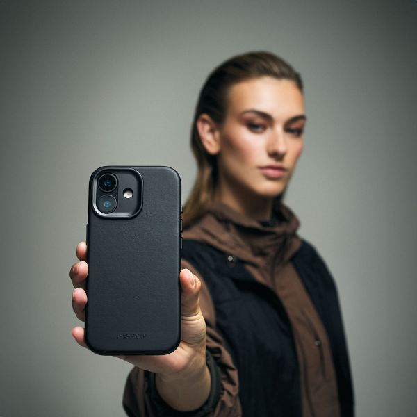 Decoded Leather Backcover MagSafe Apple iPhone 17 - Schwarz