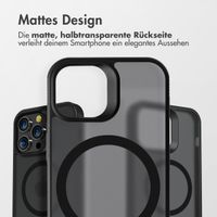 Accezz Rugged Frosted Back Cover mit MagSafe für das iPhone 15 Pro Max - Schwarz